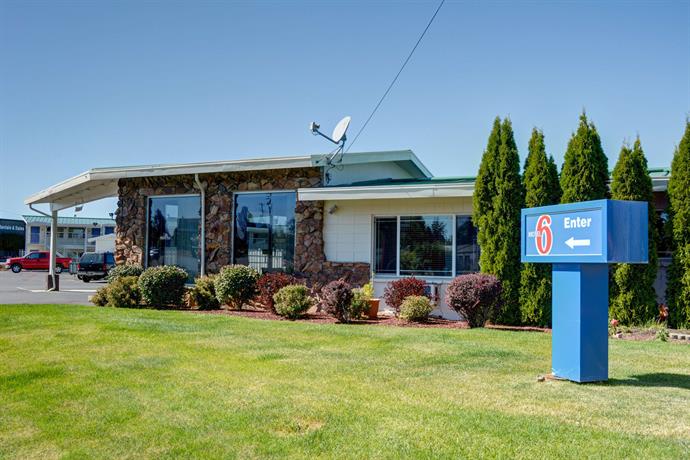 Motel 6 Bend