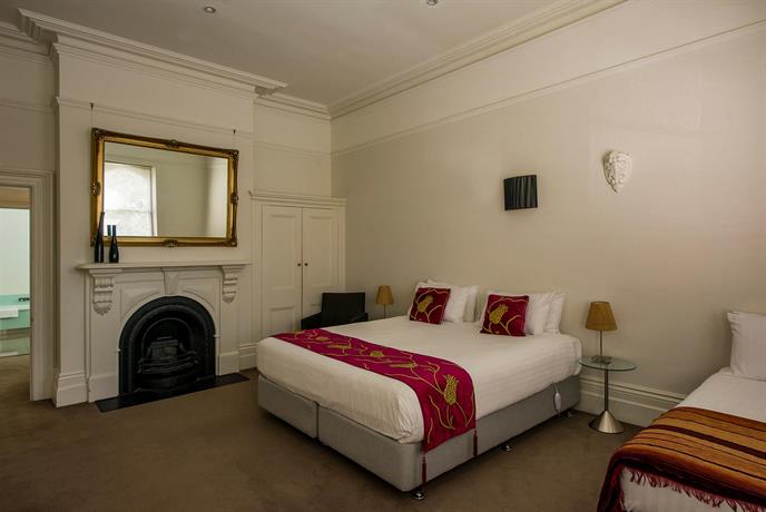 Roxburgh House Apartments
