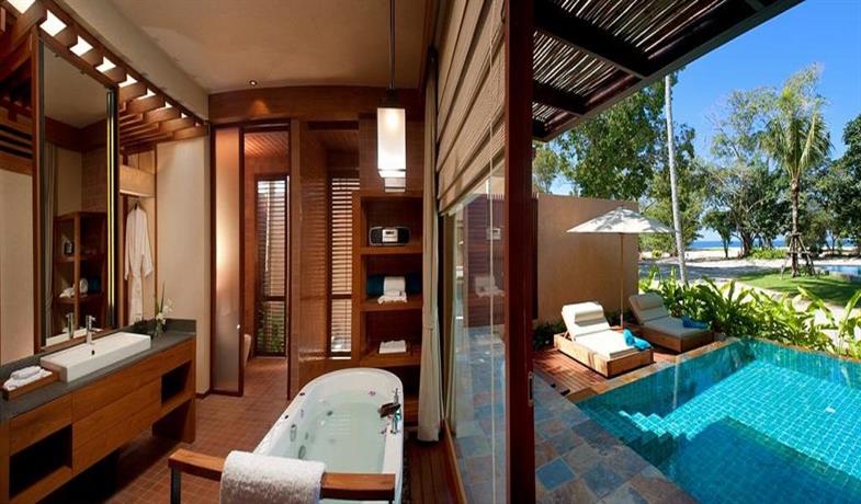 Wanakarn Beach Resort & Spa