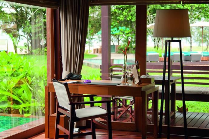 Wanakarn Beach Resort & Spa