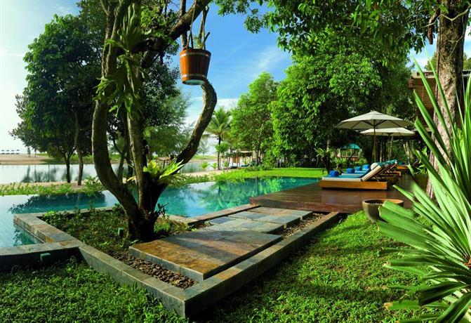 Wanakarn Beach Resort & Spa