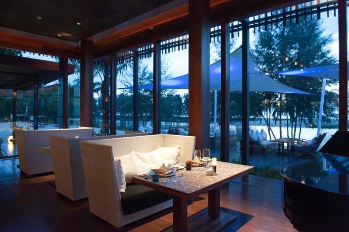 Wanakarn Beach Resort & Spa