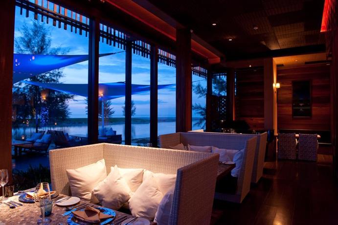 Wanakarn Beach Resort & Spa
