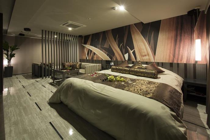 Hotel In The Green Adult Only