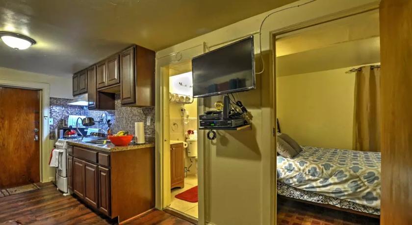 Two Bedroom Apartment - North East Bronx