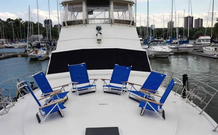 Watercraft Inn Royal Hamilton Yacht Club Canada thumbnail