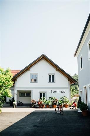 Gasthof zur Post - Familie Luegmayer Neuhofen an der Ybbs Austria thumbnail