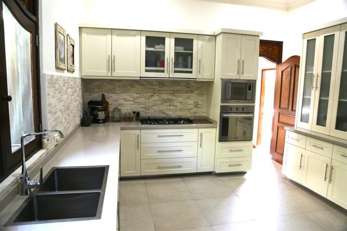 Villa Pensiun