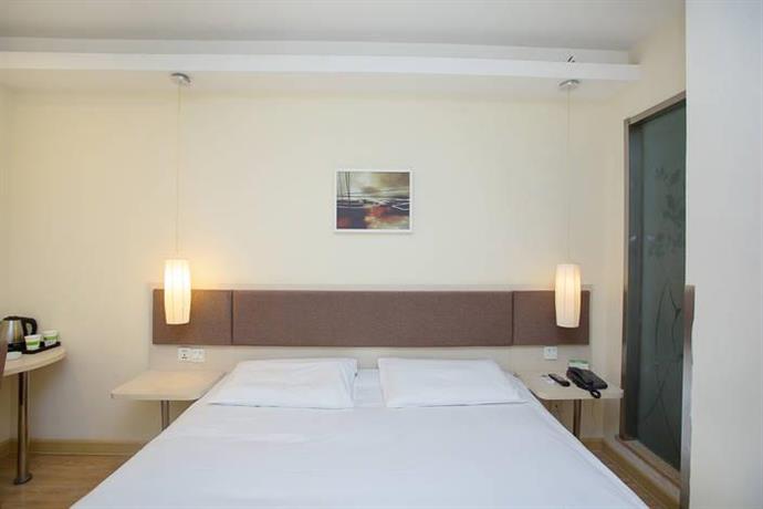 Motel Shanghai Xujiahui Shanghai Stadium Tianyaoqiao Road