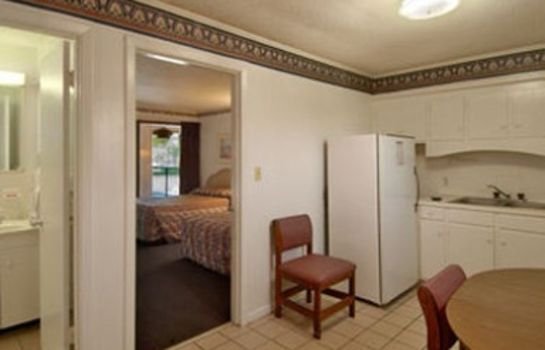 Royal Palace Inn and Suites Myrtle Beach Ocean Blvd
