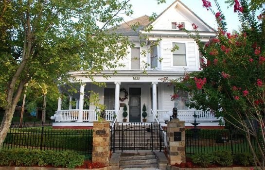 The Gables Inn Hot Springs