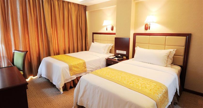Vienna International Hotel Shanghai Pudong Xinchang Old Town Subway Station