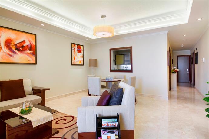 Bespoke Residences - Luxury 5 Bedroom Villa 9