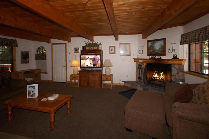 Alpine Escape by Big Bear Cool Cabins