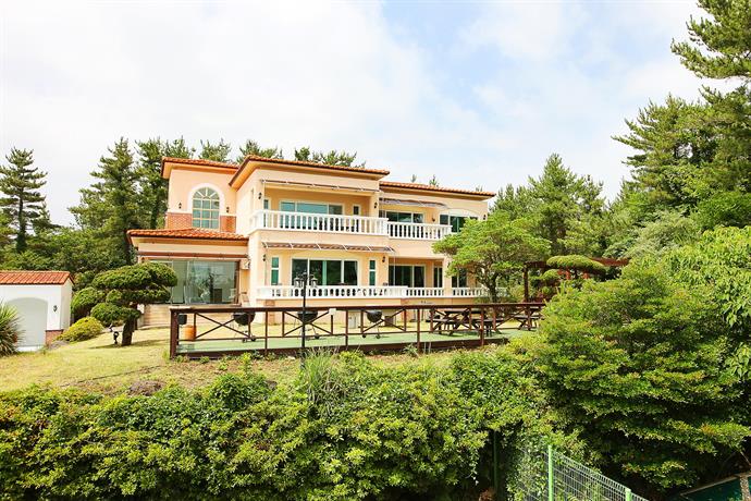 Lavenders Hotel & Resort