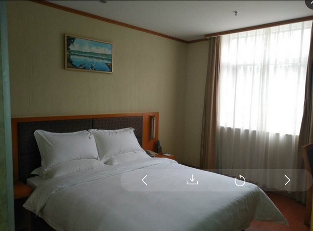 Huhua Business Hotel