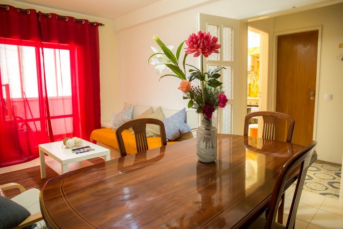 B01 - Central Downtown 2 bed Apartment by DreamAlgarve
