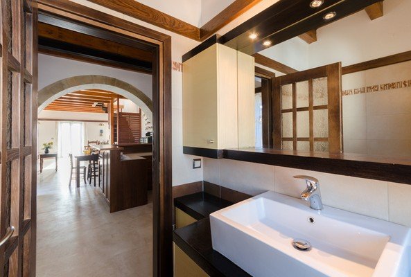 Dim Art Stone House