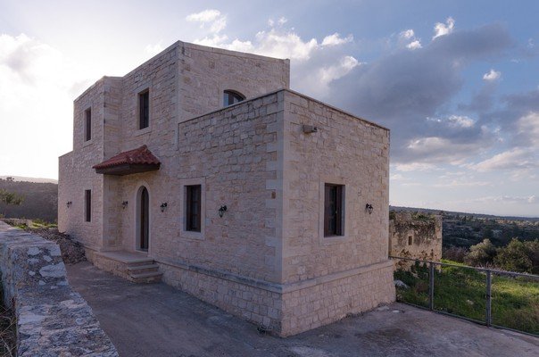Dim Art Stone House