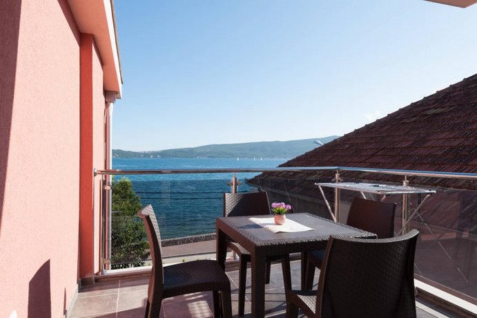 Apartments Delfin Tivat