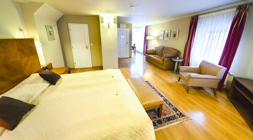 The Golden Wheel Boutique Hotel
