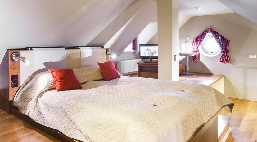 The Golden Wheel Boutique Hotel