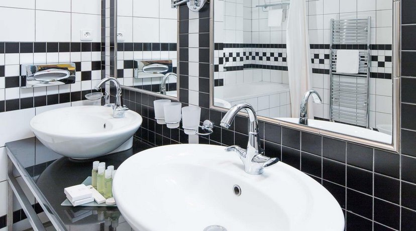 The Golden Wheel Boutique Hotel