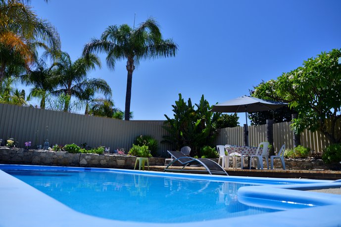 Palms Bed and Breakfast