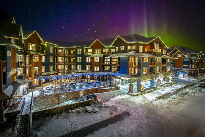 Blackstone Mountain Lodge by CLIQUE Canmore Canada thumbnail