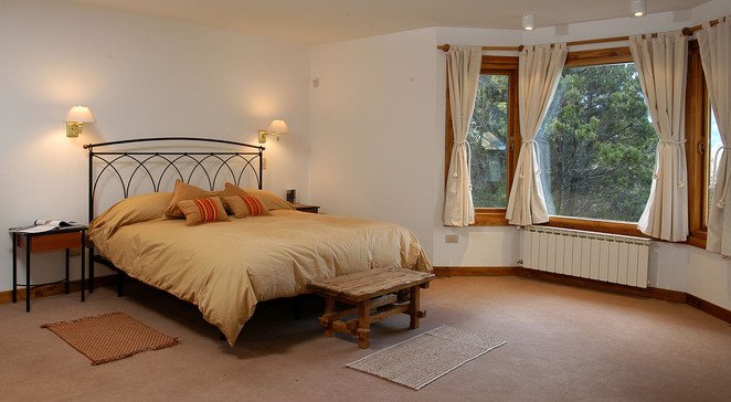 Amazing 4 Bedroom Chalet Villa Traful VT1