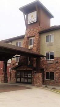 Black Gold Suites Watford City