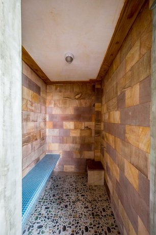 Model Residence & Spa