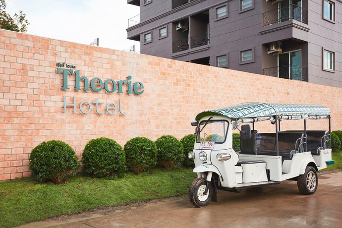 Theorie Hotel Sukhumvit 107