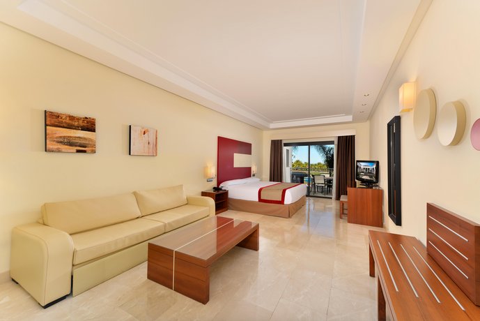 Estepona Hotel & Spa Resort