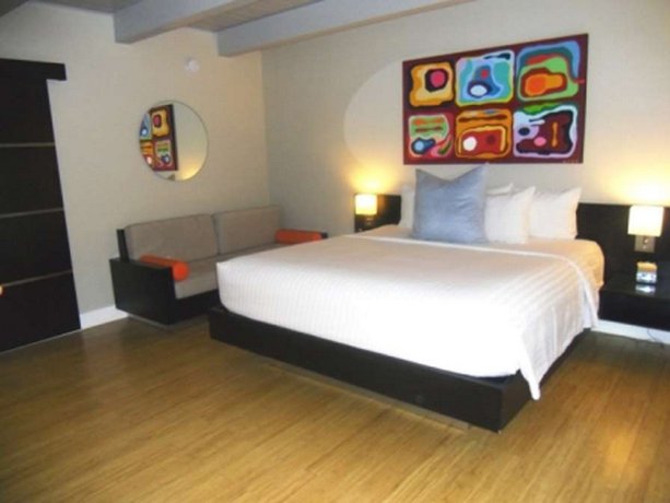 Hotel Current