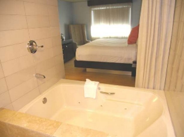 Hotel Current