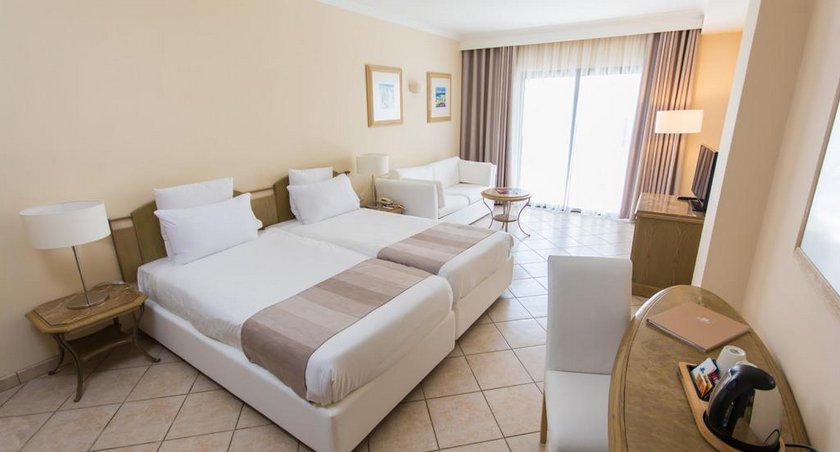 Maritim Antonine Hotel & Spa