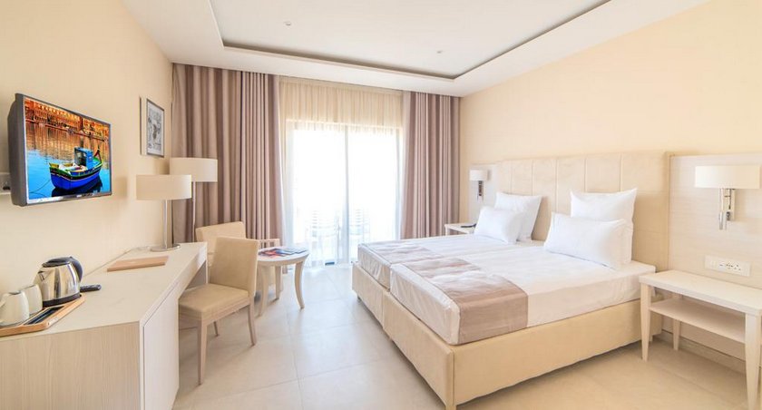 Maritim Antonine Hotel & Spa