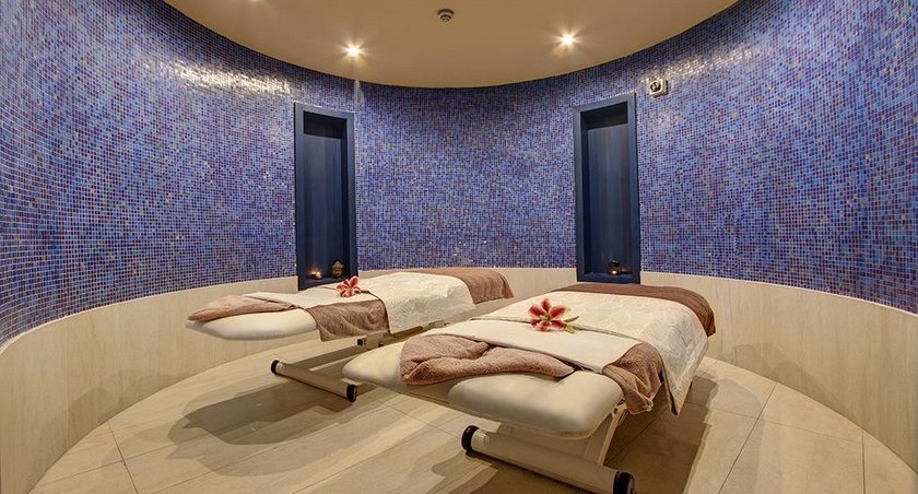 Maritim Antonine Hotel & Spa