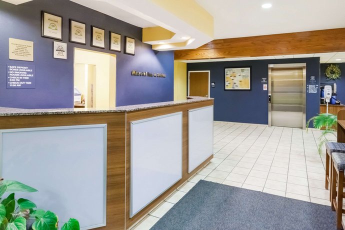 Microtel Inn & Suites