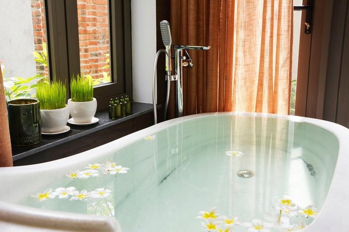 Silk Sense Hoi An River Resort