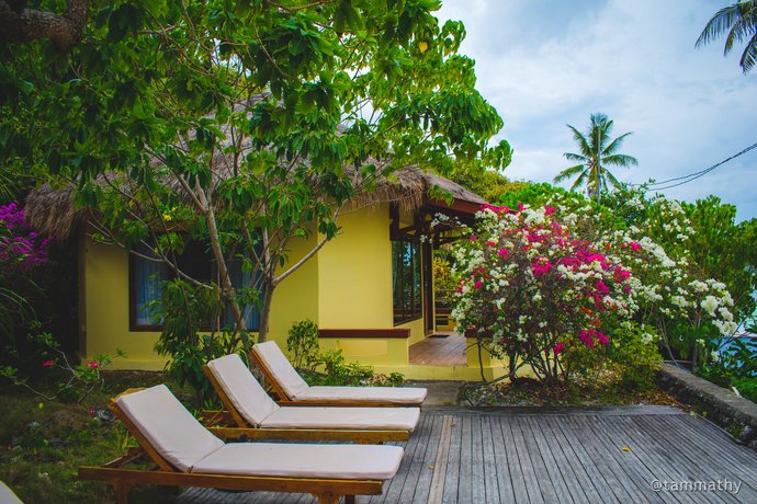 Bara Beach Bungalows