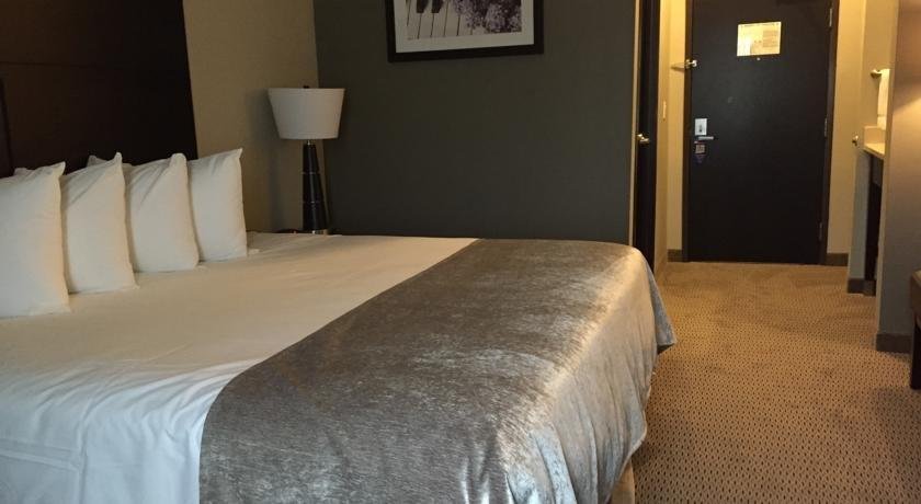 Baymont by Wyndham College Station