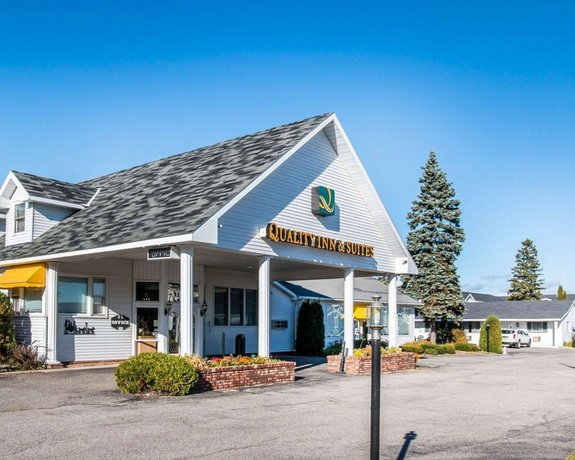 Quality Inn and Suites Mackinaw City