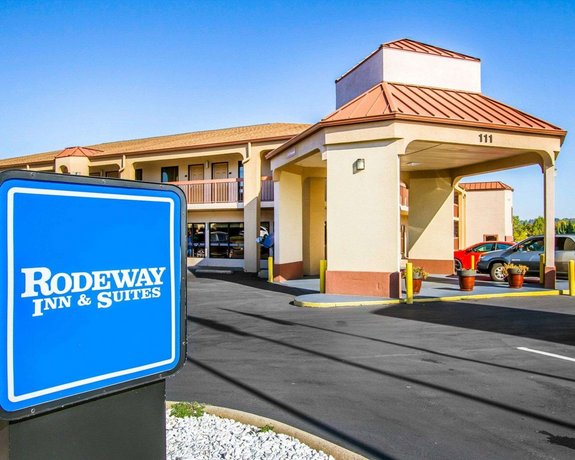 Rodeway Inn & Suites North Clarksville