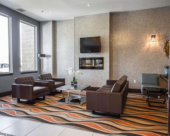 Comfort Hotel Bayer's Lake