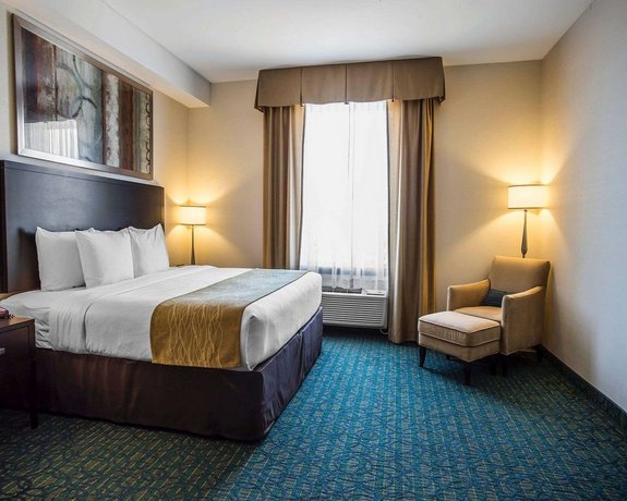 Comfort Hotel Bayer's Lake