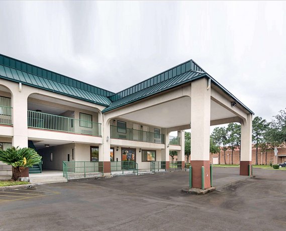 Rodeway Inn and Suites Hwy 290
