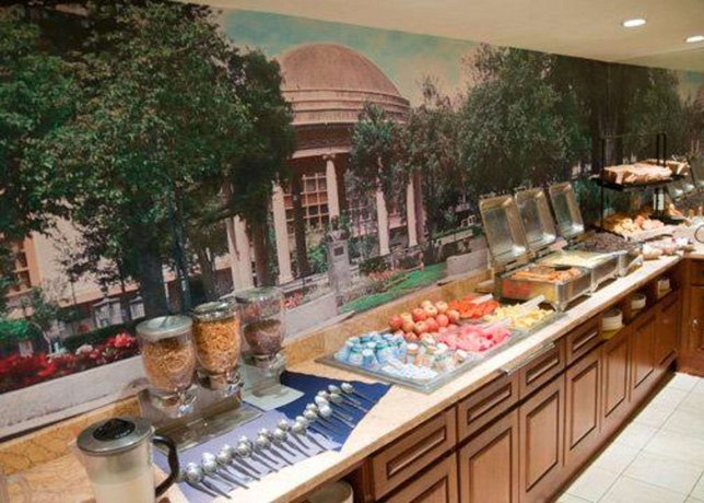 Sleep Inn Hotel Paseo Las Damas