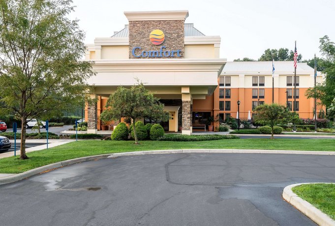 Comfort Inn and Suites Newark Newark